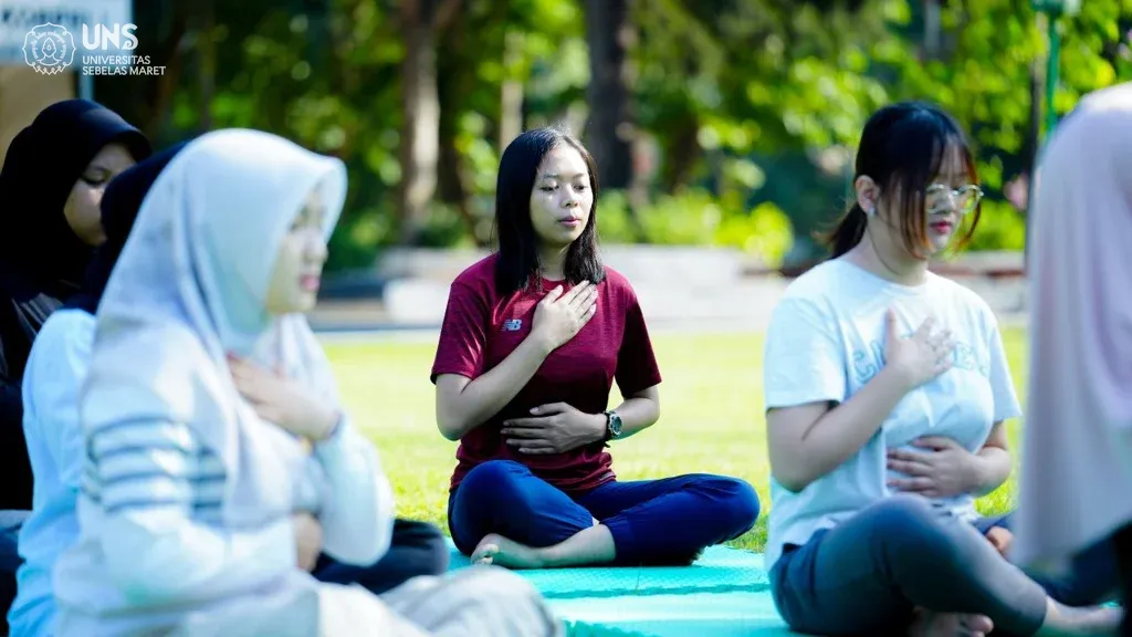 UNS GELAR PEACEFUL MORNING UNTUK DUKUNG KESEHATAN MENTAL DAN KELOLA STRES MAHASISWA