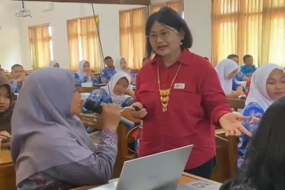 PENGUATAN PENDIDIKAN KARAKTER BERBASIS KOMUNIKASI HATI DI GUNUNGKIDUL BEKALI SISWA KELOLA EMOSI DAN INTEGRITAS
