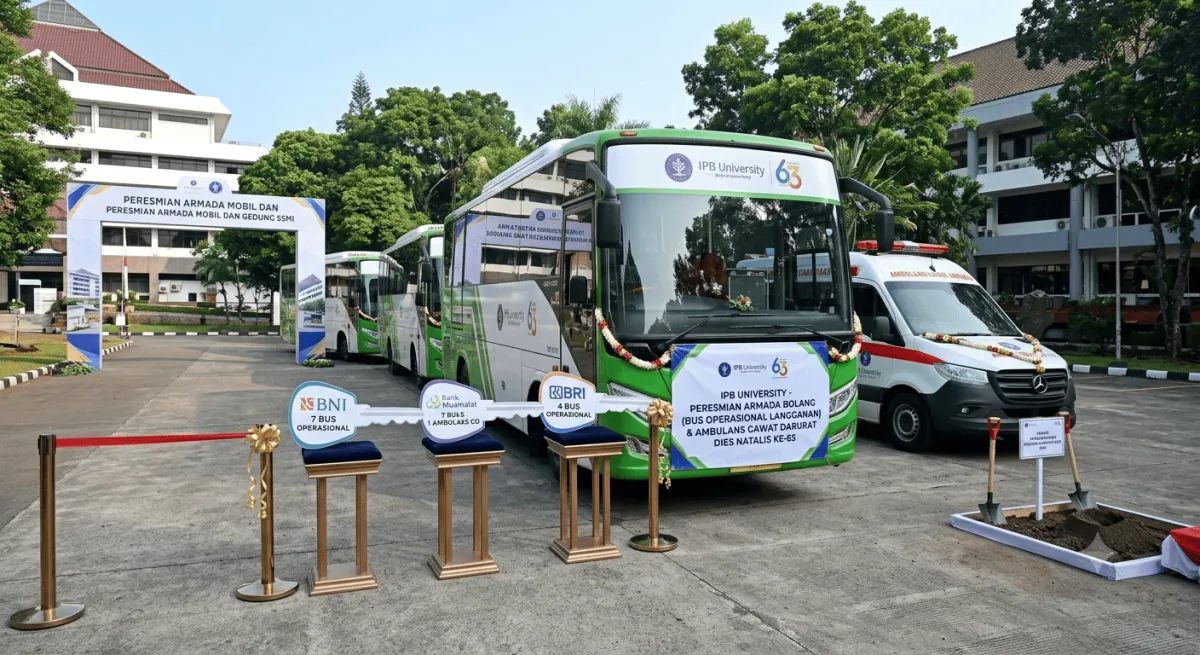 IPB UNIVERSITY TAMBAH BUS KAMPUS DAN FASILITAS KESEHATAN DALAM RANGKA DIES NATALIS KE-63