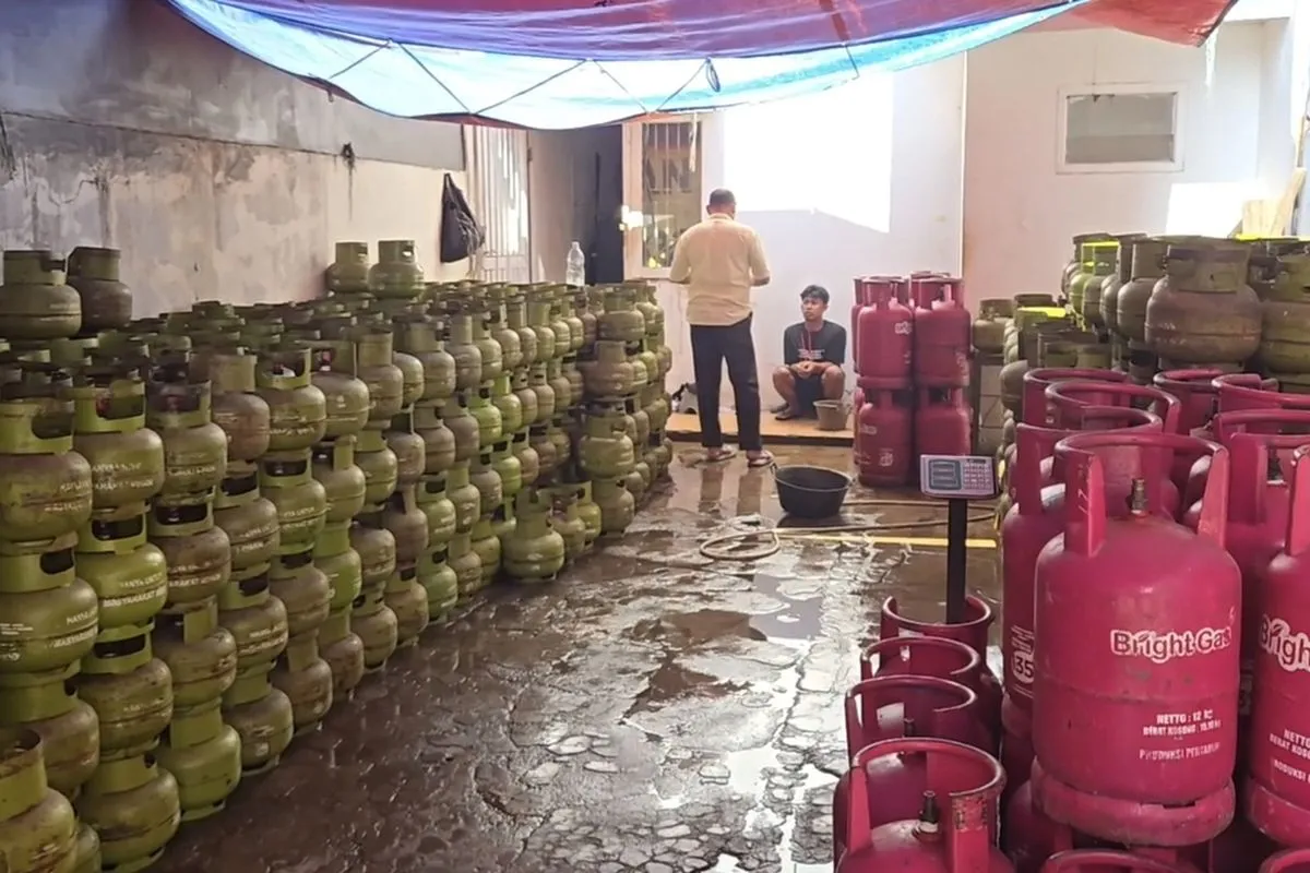 DOSEN KIMIA ITS BAGIKAN PANDUAN CEGAH KEBAKARAN DAN LEDAKAN TABUNG LPG