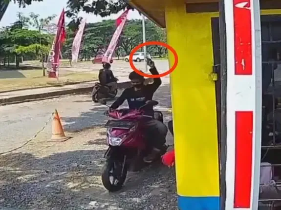 POLISI TEMBAK DUA PELAKU PENEMBAKAN DI UIN LAMPUNG, DIDUGA TERLIBAT JARINGAN BEGAL